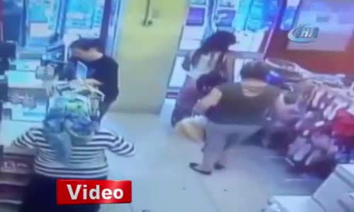 Markette Şoke Eden Cüzdan Hırsızlığı