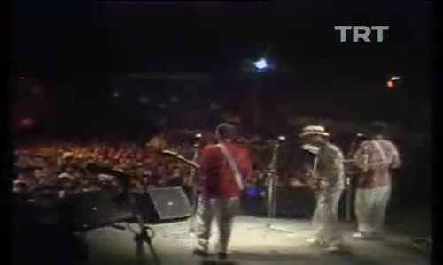 MFÖ-Ele Güne Karşı izle