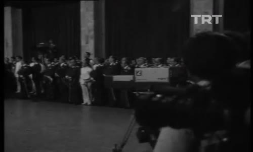 Kenan Evren'in Cumhurbaşkanlığı Yemin Töreni izle