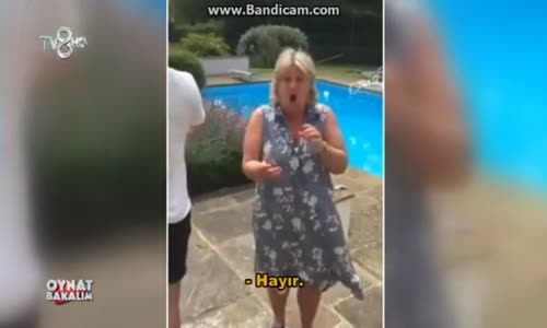 1 Yıl Boyunca Annesine Ansızın Yumurta Atan Adam