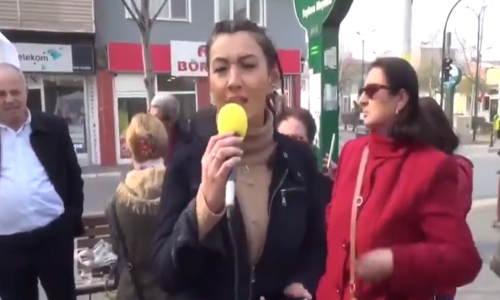 Vatandaşların Tanzim Çadırında Tıraş Olması