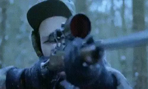 Noel Baba'nın Ren Geyiğini Vuran Avcı !