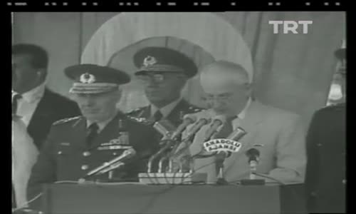 Kenan Evren'den Eğitim Önemi izle