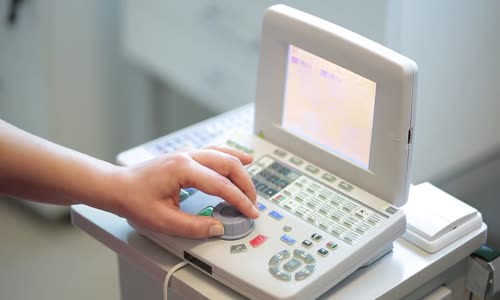 Bebeklerde Göz Kapağı Düşüklüklerinin Nedenleri Nelerdir