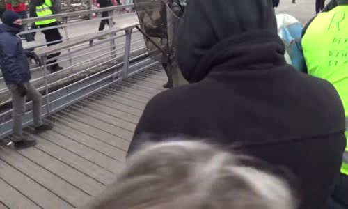 Fransa Polisinin Boksör Eylemci İle İmtihanı