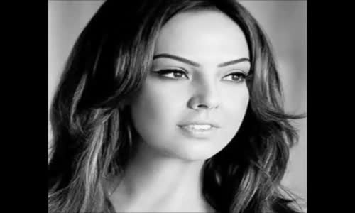 Ebru Gündeş Bir Gün Olacak