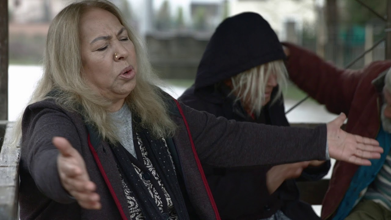 Dilber Ay - Yas mı Var da Mahallede