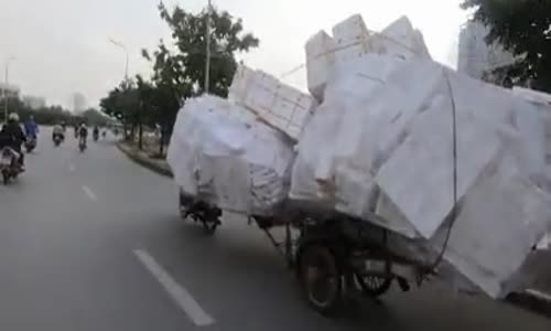 Motosikletini Tır Sanan Adam 