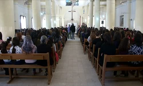 Iraktaki Hıristiyanlar Paskalyayı Kutluyorlar 