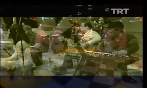 Edip Akbayram-Ben Hayatta En Çok Babamı Sevdim izle