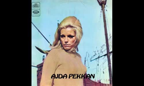 Ajda Pekkan - Üç Kalp