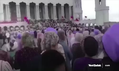 Çin'de Camii Yıkmak İsteyen Yetkililer Protesto Edildi