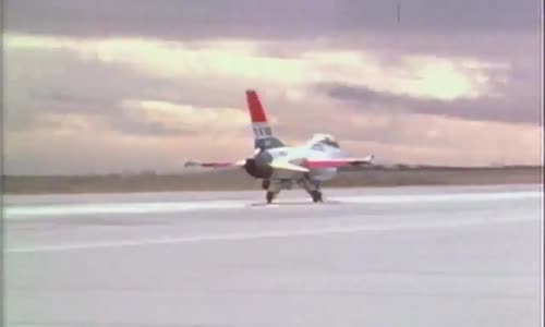 Zor onlarda bazen cesur bir karar almak gerekiyor. Aynen F-16 uçağının tam 46 yıl önce yanlışlıkla ve  uçması gibi.