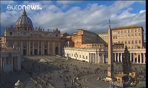 McDonalds Vatikan'ın göbeğinde şube açtı