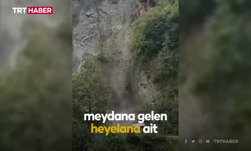 Rize'de heyelan- Araçlar son anda kurtuldu
