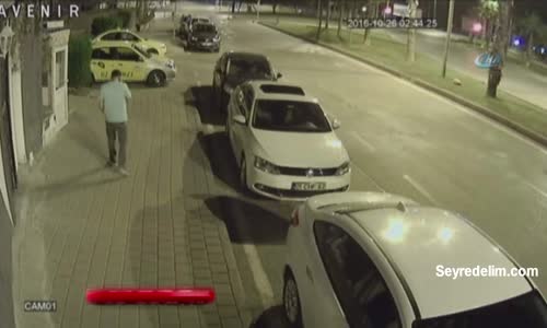 Adana'da Bar Çıkışı Çıkan Kavgada Silahlar Konuştu