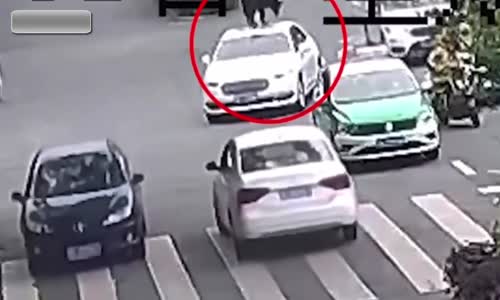 İşini Severek Yapan Trafik Görevlisi 