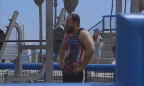 Profesyonel Halterci Yaşlı Adam Kılığına Girerse! (Türkçe Altyazı)