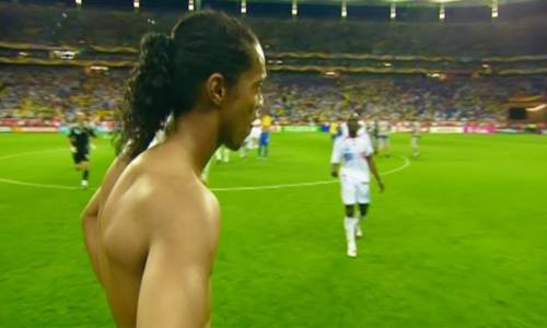 Ronaldinho- Sanki Büyü Yaptığı 40 İnanılmaz Hareket! 