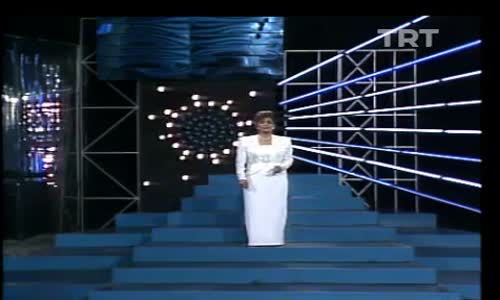 Belkıs Akkale-Yollar Seni Gide Gide Usandım izle