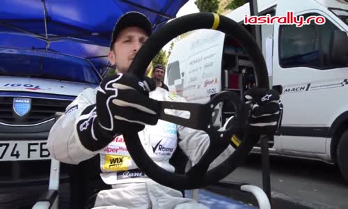 Ralli Arabası Sesi Çıkaran Adam