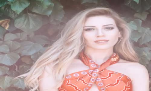 Sinem Kobal Gittiği Tatil'den Yeni Görüntülerini Paylaştı