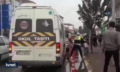 Trafik Polisinden Alkışlanacak Hareket
