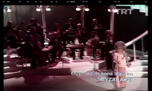 Emel Sayın-Doymadım Sana Ağlarım Ah Ederek Yana Yana izle