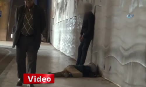 İstanbul, Taksim’de Bonzai içen 2 Gencin Görüntüsü Yürekleri Yaktı