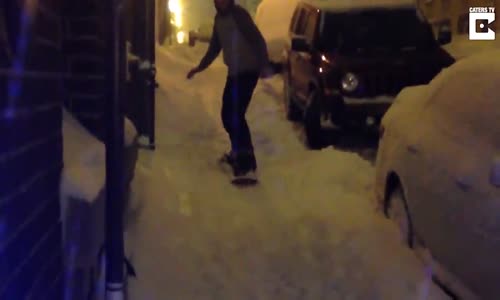 Sokakta Snowboard Yapan Çocuğa Sürpriz