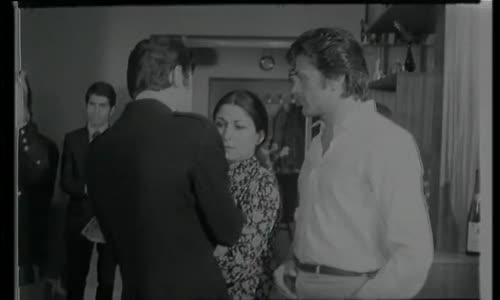 Yaşlı Kadına Eziyet