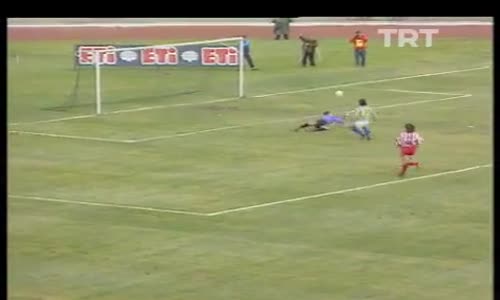 1991-1992 Sezonu Ankaragücü-Samsunspor Maç Özeti İzle