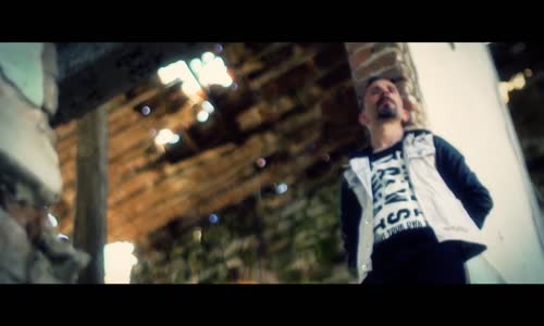 Suat Metin -  Figüran