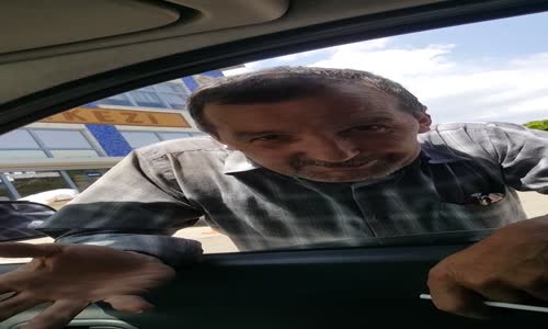 Sigaranın Faydalarını Anlatan Dayı