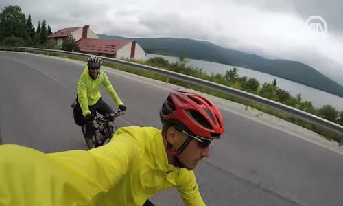 Pedal Çevirerek Hacca Gidiyorlar