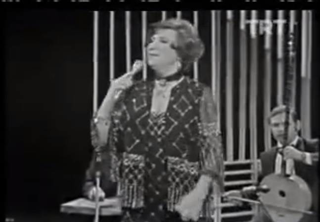 Müzeyyen Senar-Mani Oluyor Halimi Takrire Hicabım 