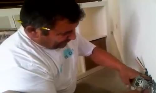 Ağzıyla Klarnet Çalan Yetenekli Adam