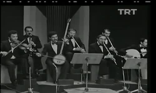 Hamiyet Yüceses-Akşam Oldu Hüzünlendim Ben Yine 