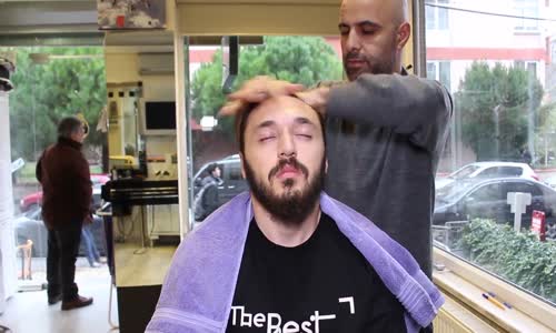 Rahatlatıcı Berber Masajı