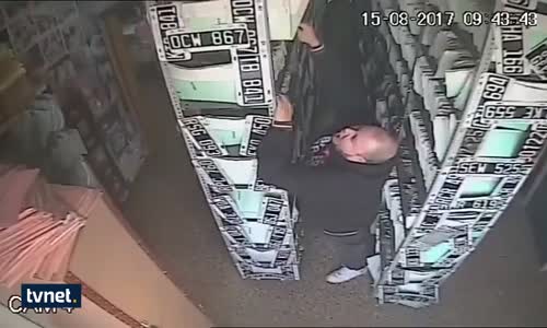 Koca Arşivi Yerle Bir Eden Adam Kamerada