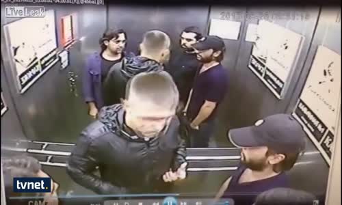 Boksör Kavga Ederse Üçünü De Nakavt Etti