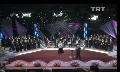 Mediha Şen Sancakoğlu-Başka Mevsim Aramam izle