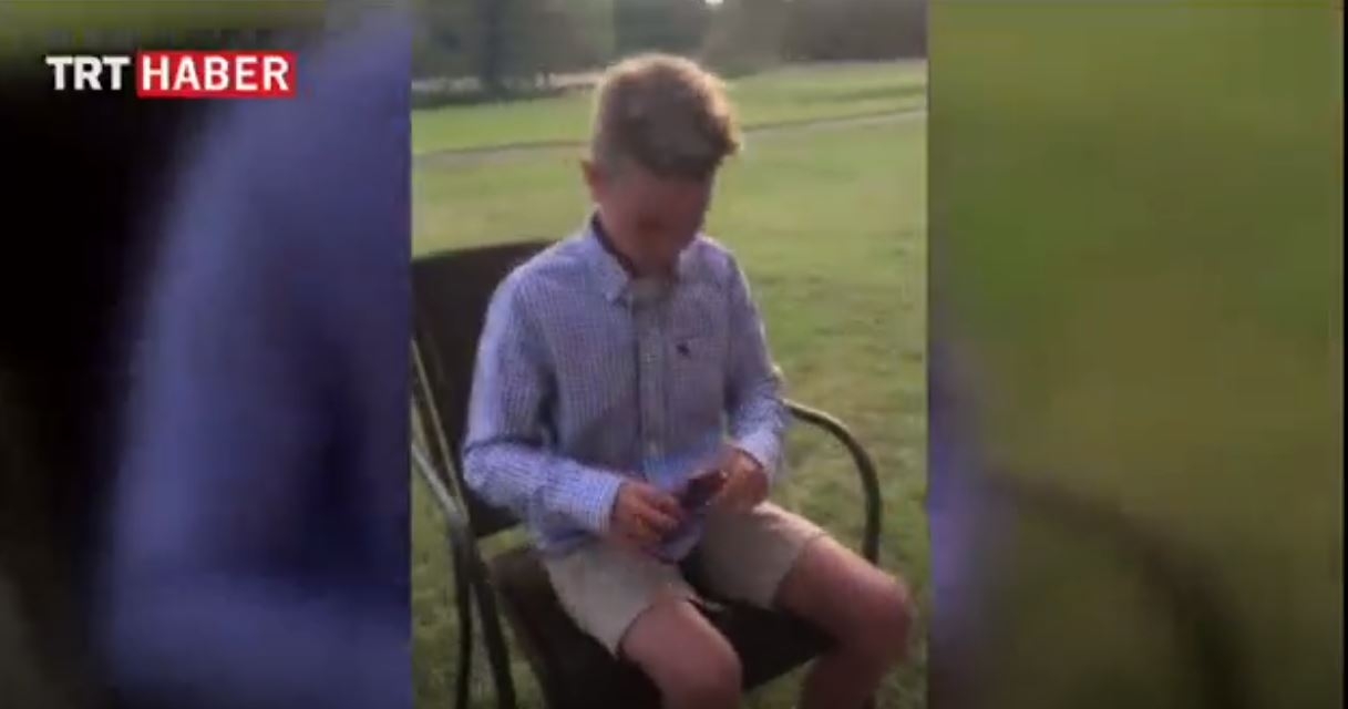 İlk Kez Renkleri Gören Çocuğun Mutluluk Gözyaşları