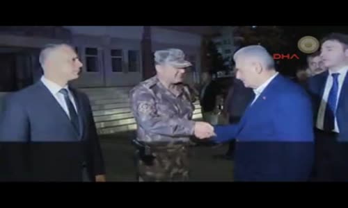 Diyarbakır - Başbakan Yıldırım Bağlar'daki Çevik Kuvveti Ziyaret Etti