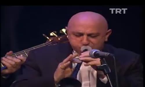 Emel Taşçıoğlu-Çift Jandarma Geliyor izle