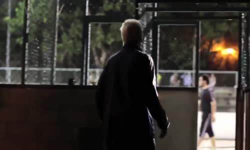 Futbol Sihirbazı Yaşlı Adam Kılığına Girerse