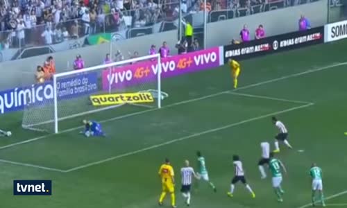 Penaltının Atılacağı Köşeyi Gösteren Kaleci Rakibi Çıldırttı