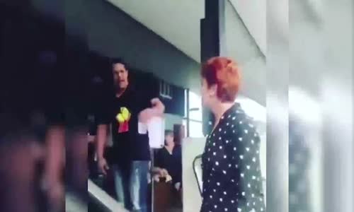 Irkçı Vekil Gittiği Restorandan Böyle Kovuldu