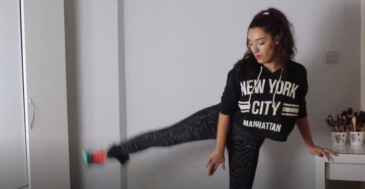 Evde Kalça Ve Bacak Şekillendirme İzle