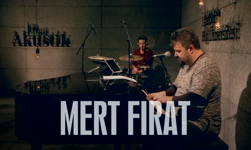 Mert Fırat & Julide Özçelik & Tuluğ Tırpan - Aç Kapıyı Gir İçeri (Akustik)